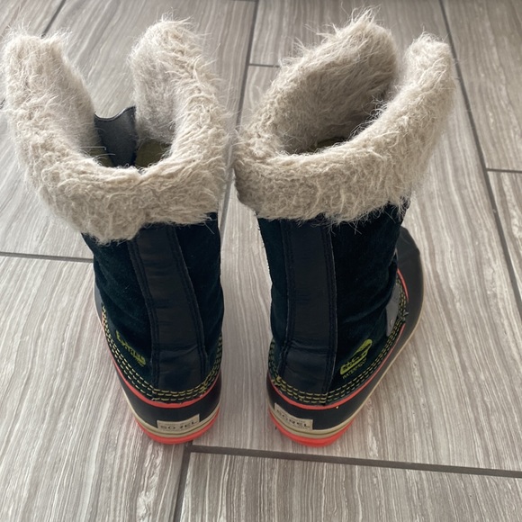 Sorel size 4/EU 35 - Picture 3 of 6